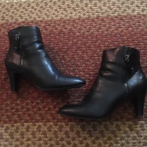 Black heel Bandolino boots size 10.